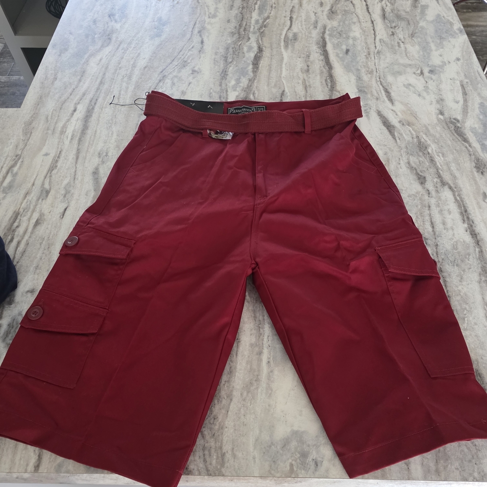 JEANSTATION SIZE 34 Burgandy/Red Cargo Knee-Length Shorts with Belt